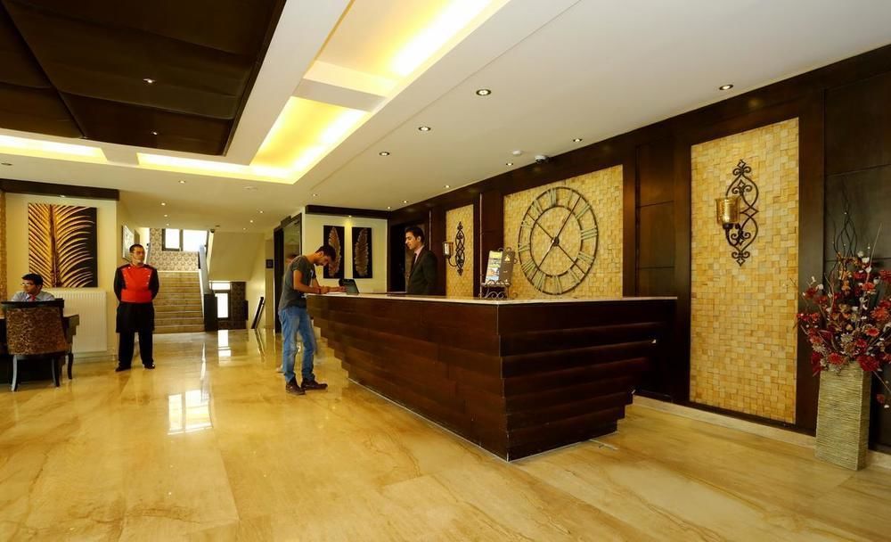 Hotel Pine Spring Wazir Bagh Srinagar  Exterior photo