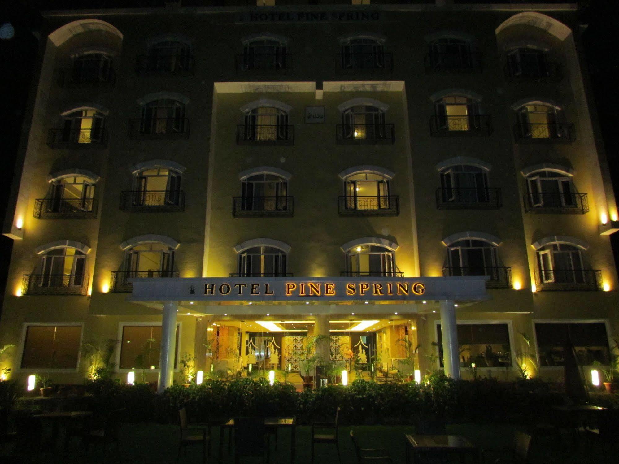 Hotel Pine Spring Wazir Bagh Srinagar  Exterior photo