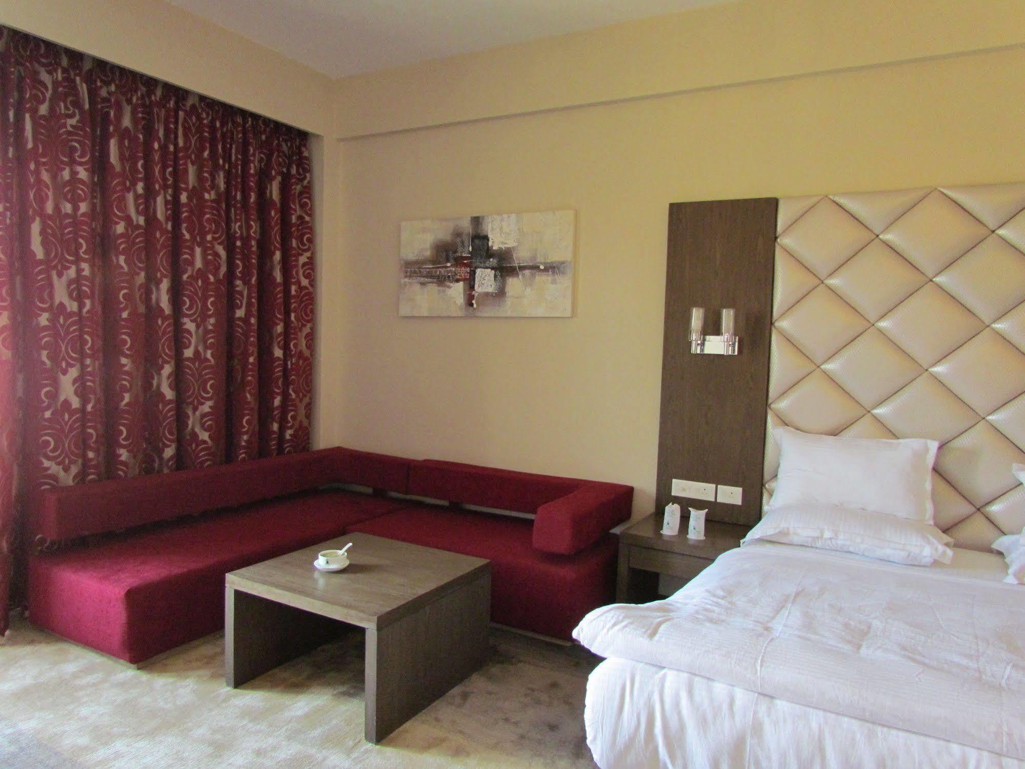Hotel Pine Spring Wazir Bagh Srinagar  Exterior photo