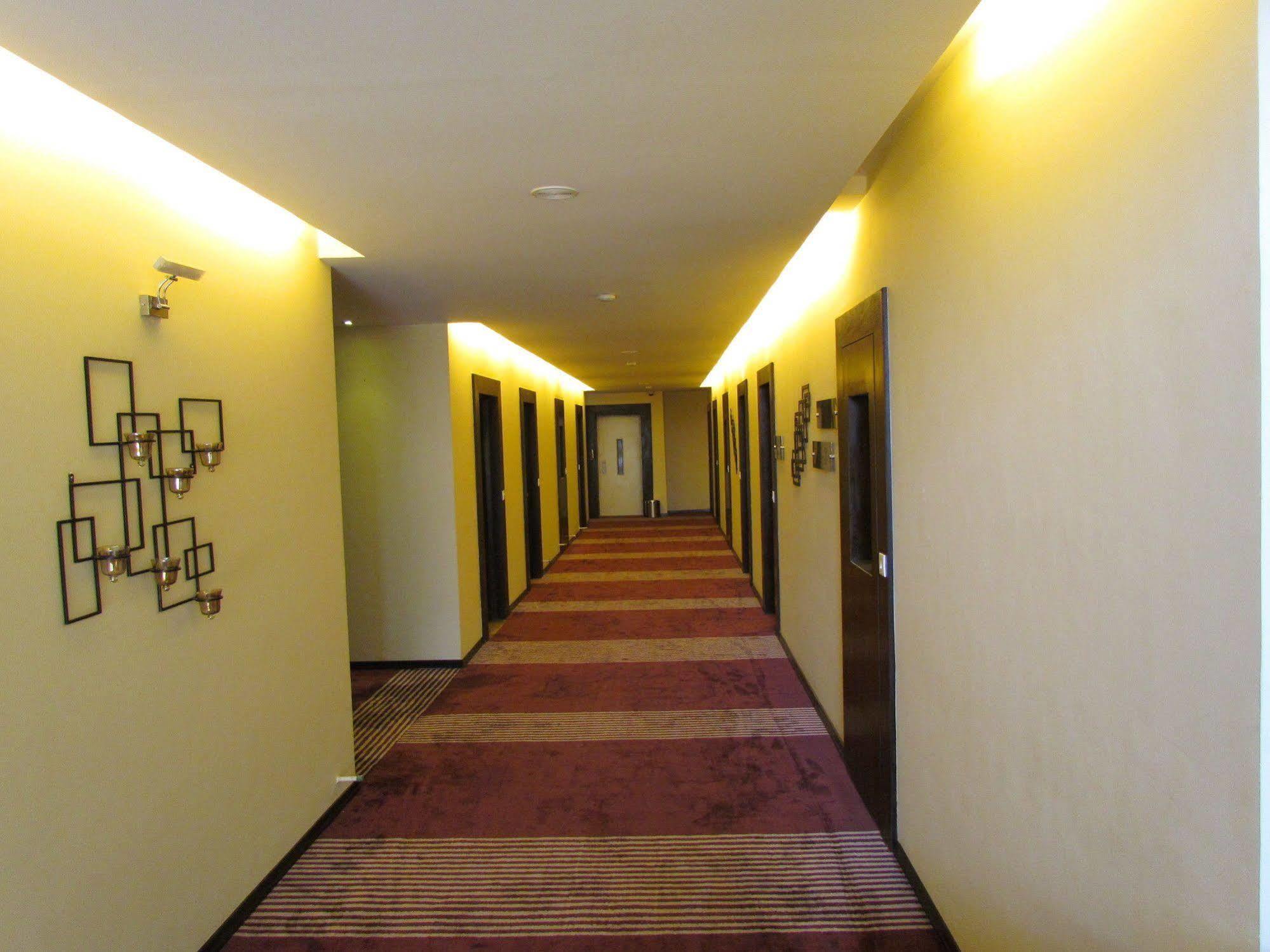 Hotel Pine Spring Wazir Bagh Srinagar  Exterior photo