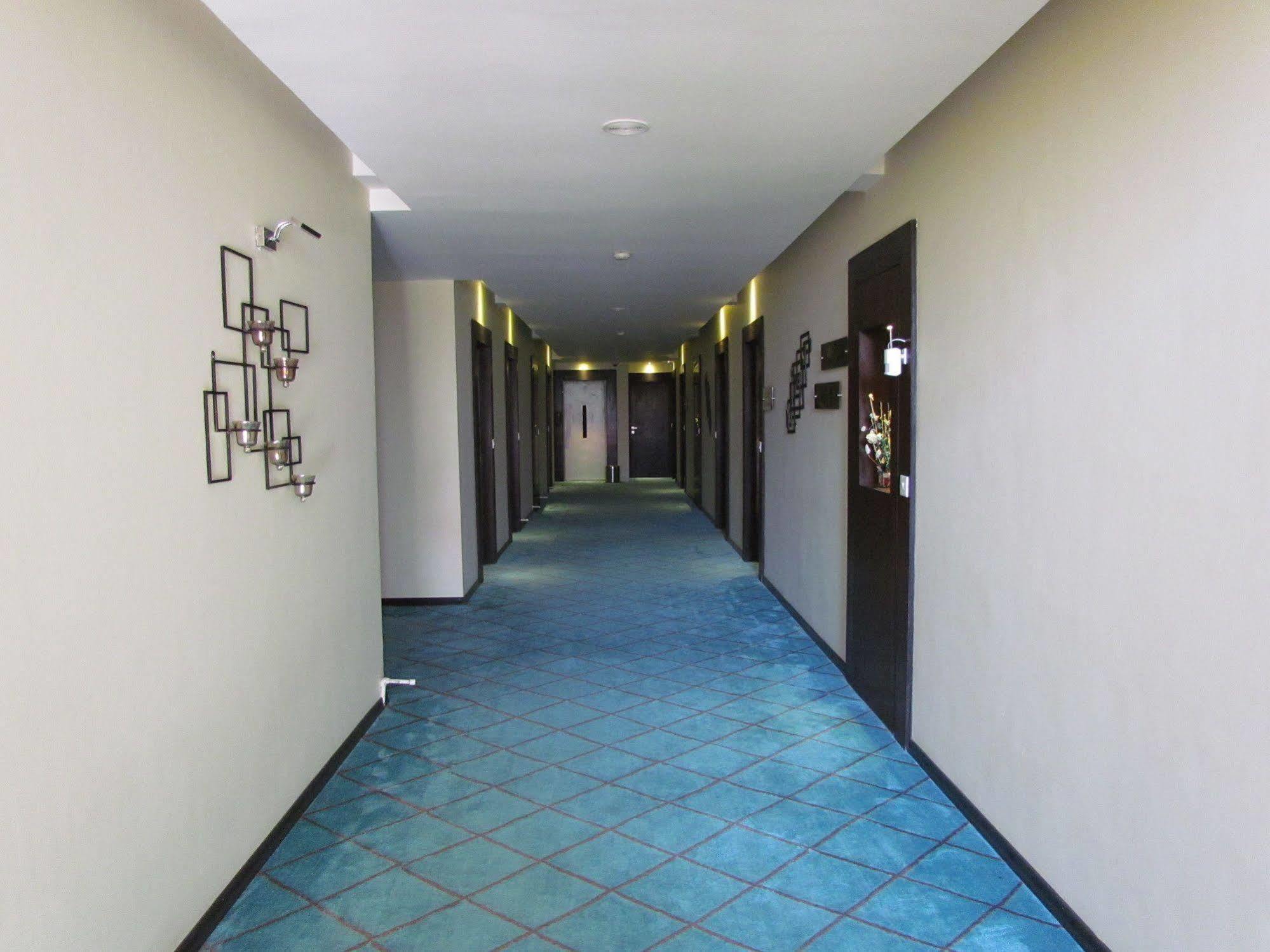 Hotel Pine Spring Wazir Bagh Srinagar  Exterior photo