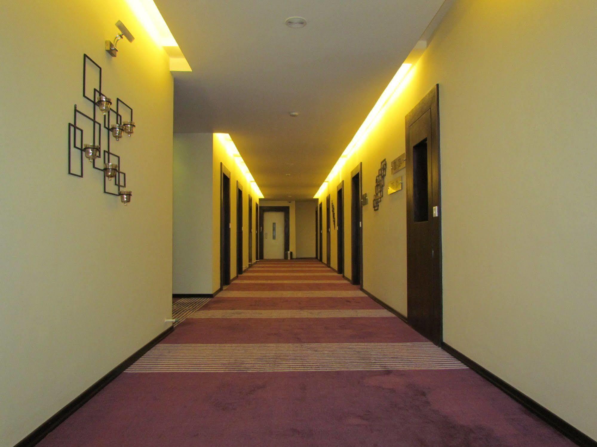 Hotel Pine Spring Wazir Bagh Srinagar  Exterior photo